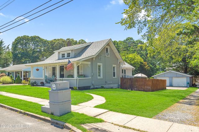 542 Princess Court, Toms River, NJ 08753