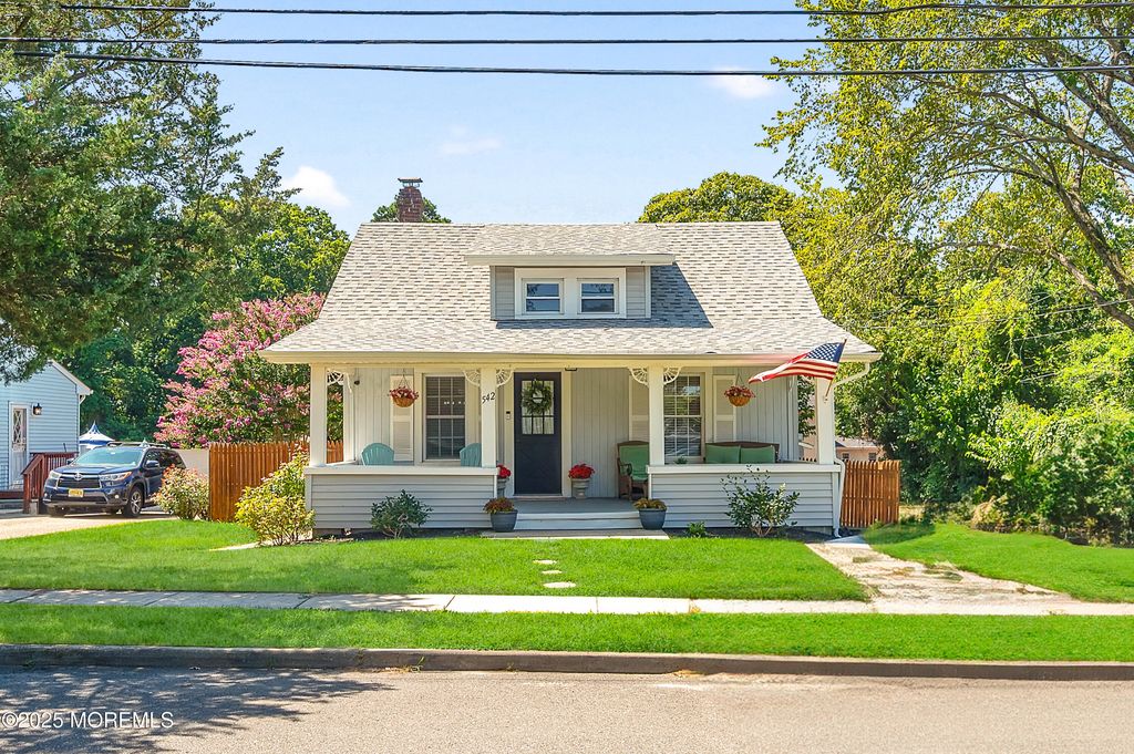 542 Princess Court, Toms River, NJ 08753