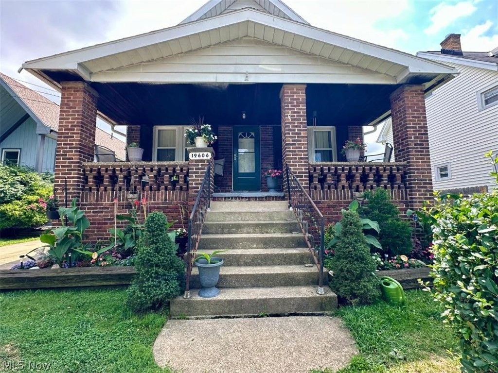 19606 Kewanee Avenue, Cleveland, OH 44119