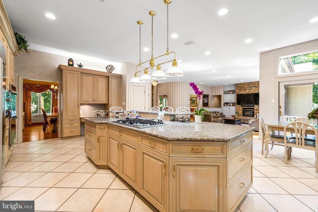 Image 17 of property listing at 12113 HENESON GARTH, Owings Mills, MD 21117