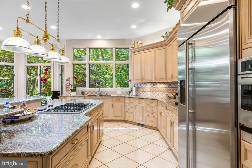 Image 19 of property listing at 12113 HENESON GARTH, Owings Mills, MD 21117
