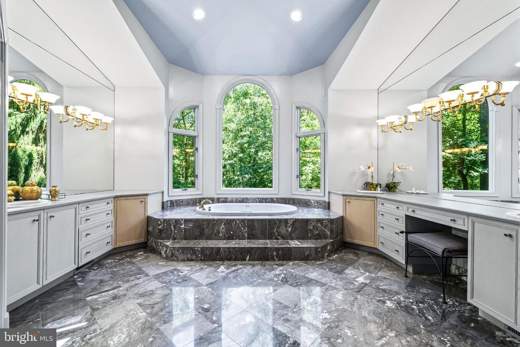 Image 32 of property listing at 12113 HENESON GARTH, Owings Mills, MD 21117