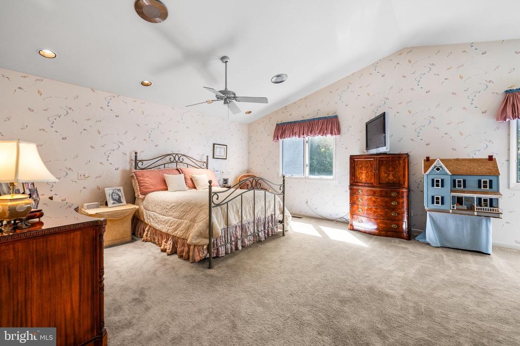Image 38 of property listing at 12113 HENESON GARTH, Owings Mills, MD 21117