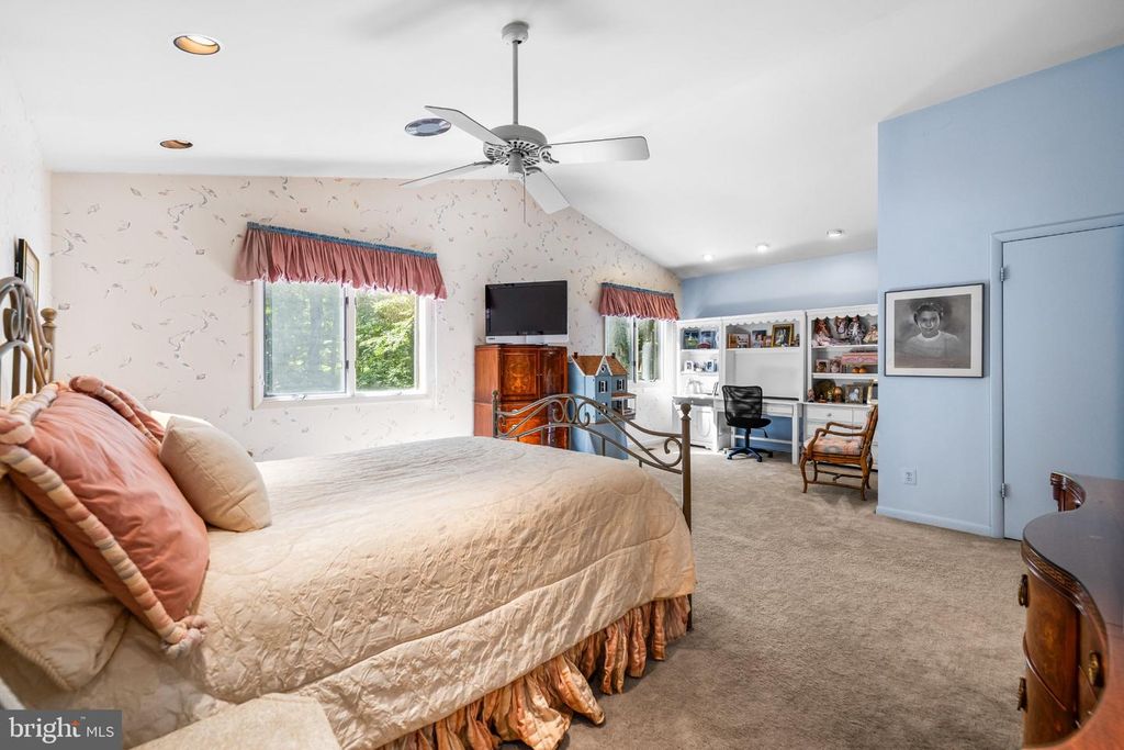 Image 39 of property listing at 12113 HENESON GARTH, Owings Mills, MD 21117