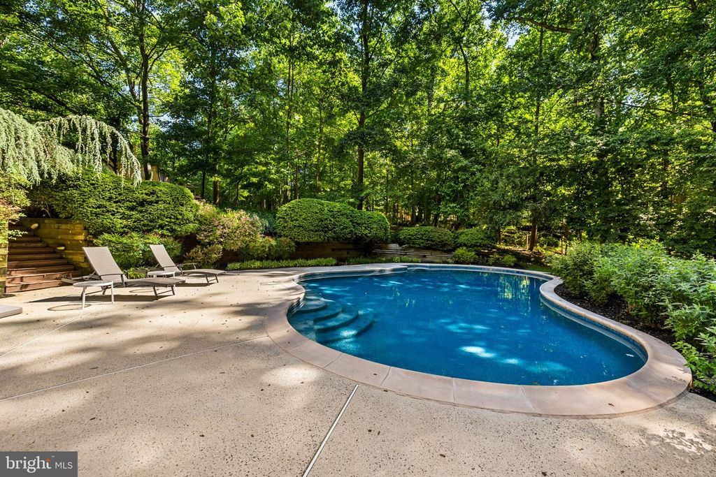 Image 5 of property listing at 12113 HENESON GARTH, Owings Mills, MD 21117