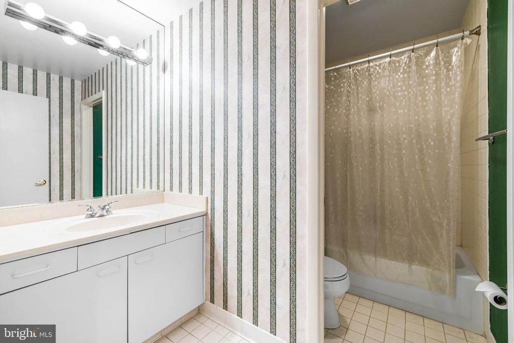 Image 44 of property listing at 12113 HENESON GARTH, Owings Mills, MD 21117