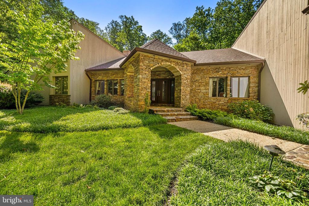 Image 69 of property listing at 12113 HENESON GARTH, Owings Mills, MD 21117