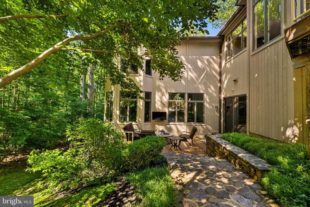 Image 72 of property listing at 12113 HENESON GARTH, Owings Mills, MD 21117