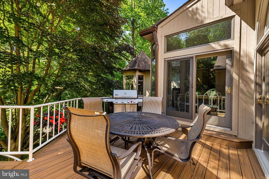 Image 74 of property listing at 12113 HENESON GARTH, Owings Mills, MD 21117