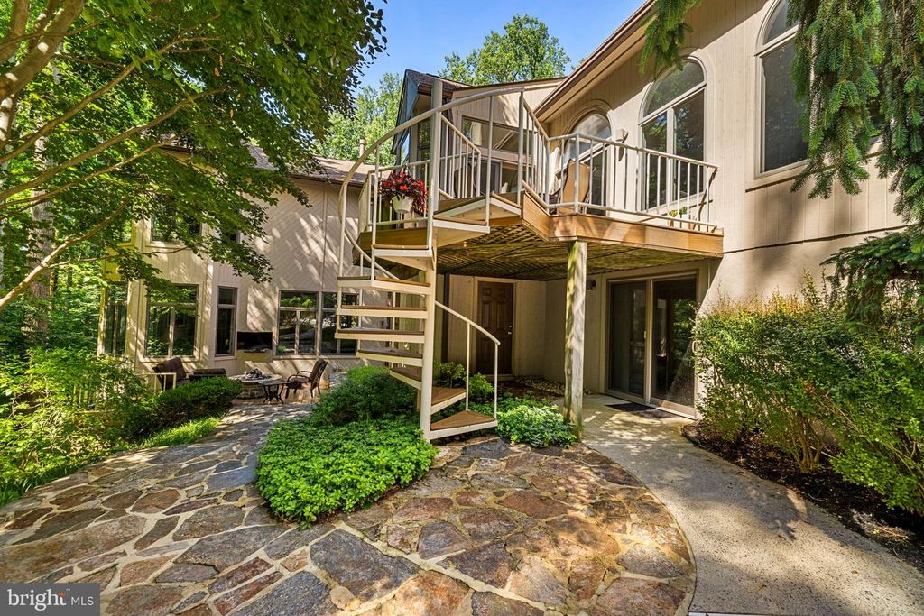 Image 76 of property listing at 12113 HENESON GARTH, Owings Mills, MD 21117