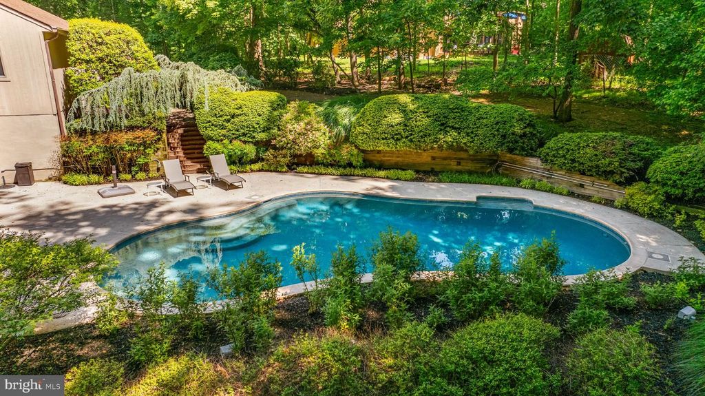 Image 80 of property listing at 12113 HENESON GARTH, Owings Mills, MD 21117