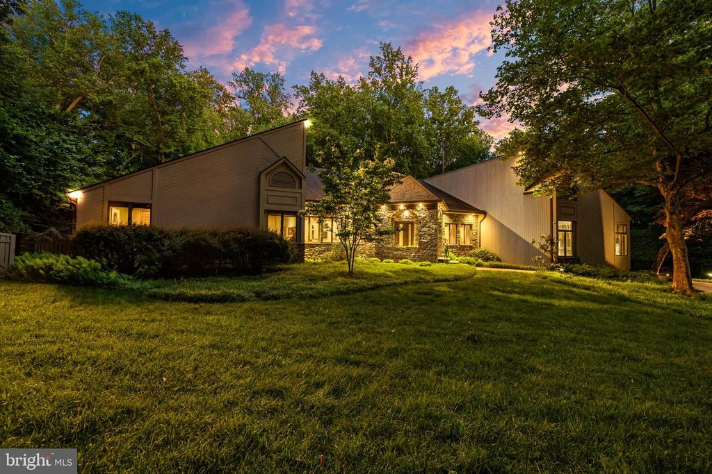 Image 86 of property listing at 12113 HENESON GARTH, Owings Mills, MD 21117