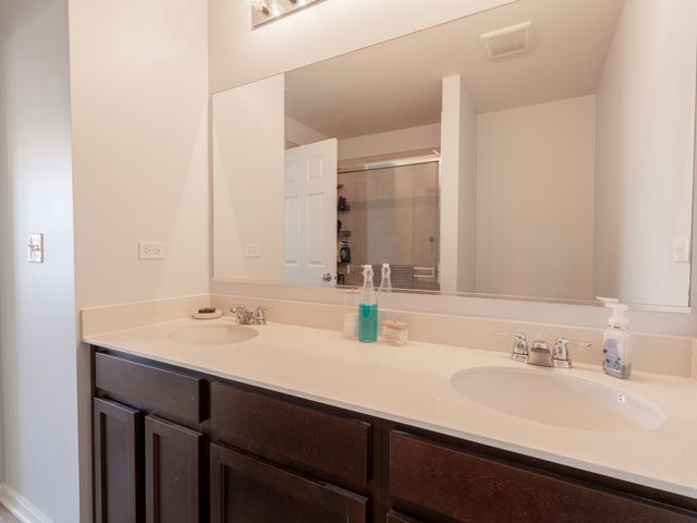 1004 Daniel Street, Plano, IL 60545
