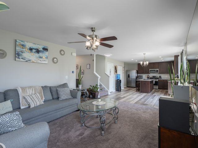 1004 Daniel Street, Plano, IL 60545