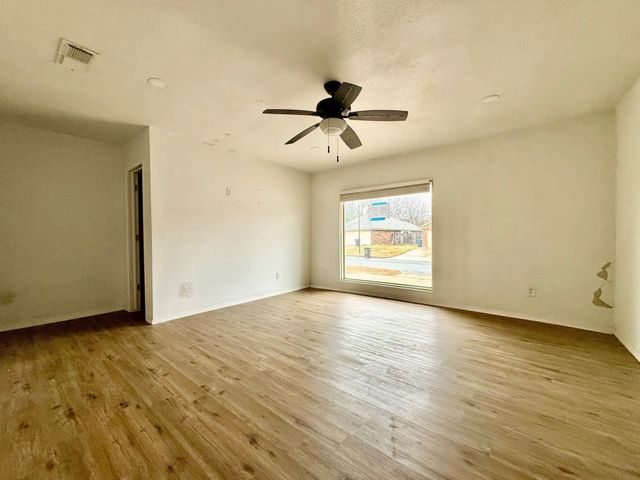 1921 Ashley Drive, Fort Worth, TX 76134