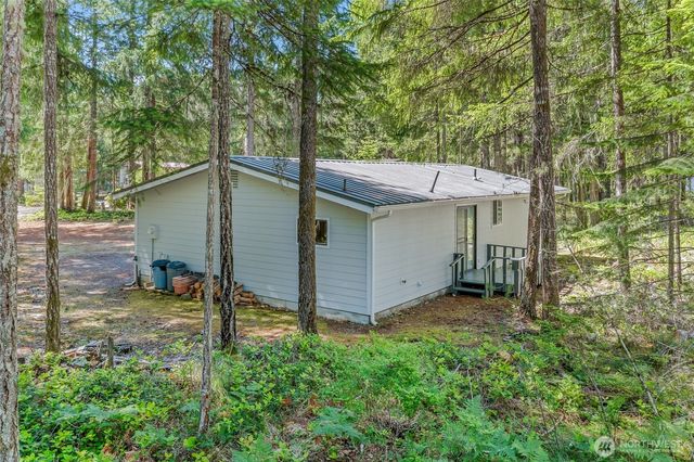 81 N Buckhorn Court, Hoodsport, WA 98548