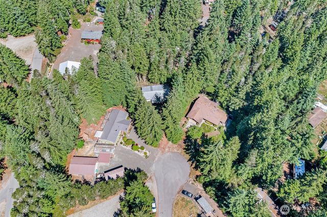 81 N Buckhorn Court, Hoodsport, WA 98548