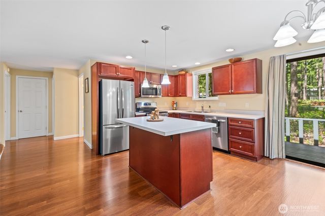 81 N Buckhorn Court, Hoodsport, WA 98548