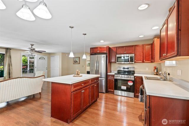81 N Buckhorn Court, Hoodsport, WA 98548