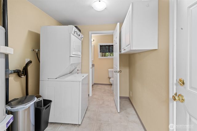 81 N Buckhorn Court, Hoodsport, WA 98548