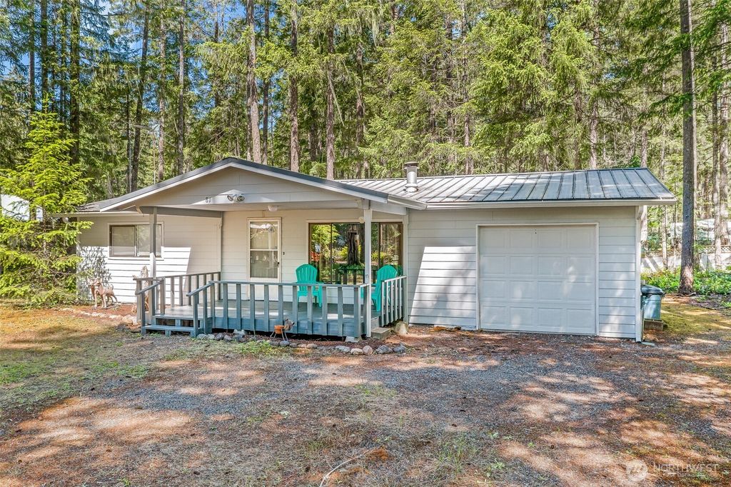 81 N Buckhorn Court, Hoodsport, WA 98548