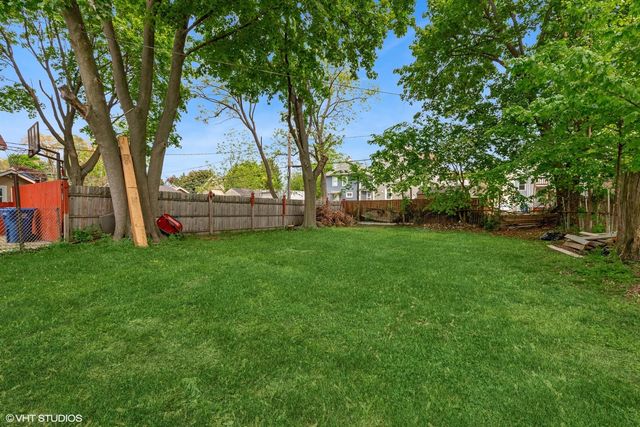 413 N Poplar Street, Waukegan, IL 60085