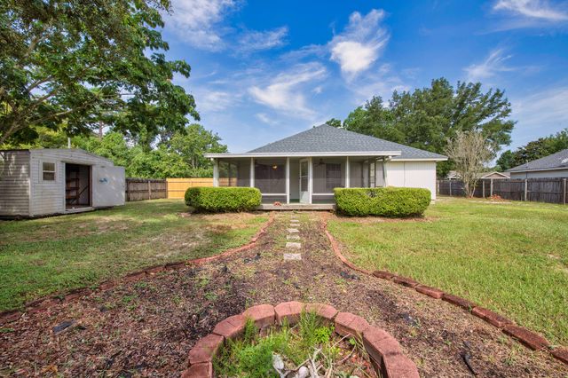 119 Palmetto Avenue, Mary Esther, FL 32569