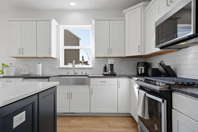 18445 58th Avenue N, Plymouth, MN 55446