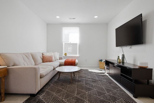 18445 58th Avenue N, Plymouth, MN 55446