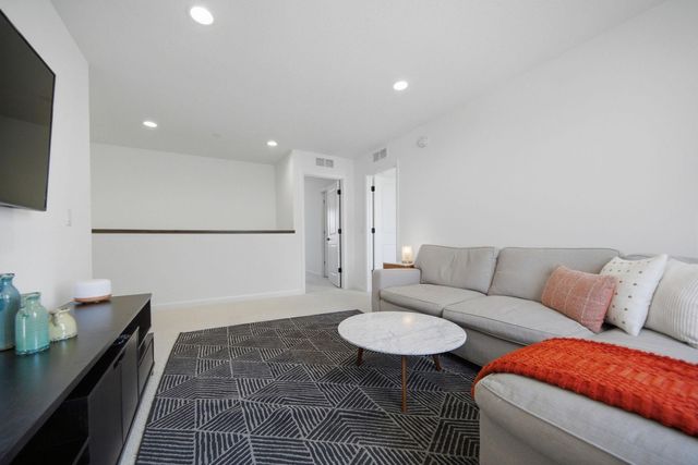 18445 58th Avenue N, Plymouth, MN 55446