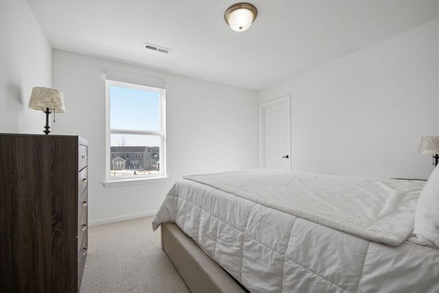 18445 58th Avenue N, Plymouth, MN 55446