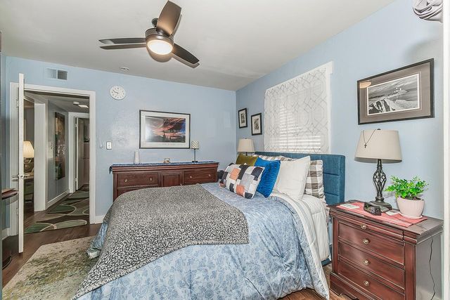 2202 N Vagedes Avenue, Fresno, CA 93705
