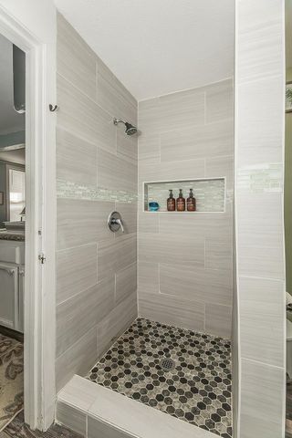 2202 N Vagedes Avenue, Fresno, CA 93705
