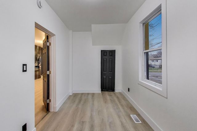 1117 W 57th Street, Chicago, IL 60621