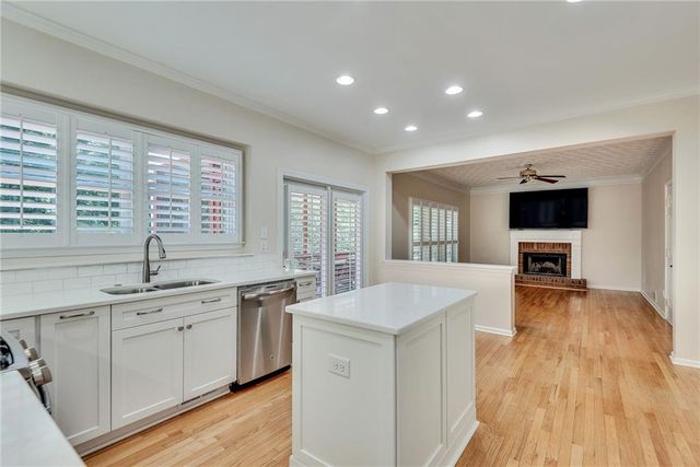 6551 Maid Marion Close, Alpharetta, GA 30005