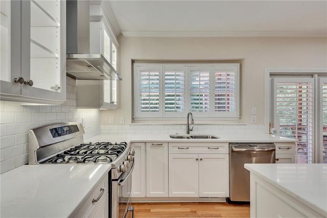 6551 Maid Marion Close, Alpharetta, GA 30005