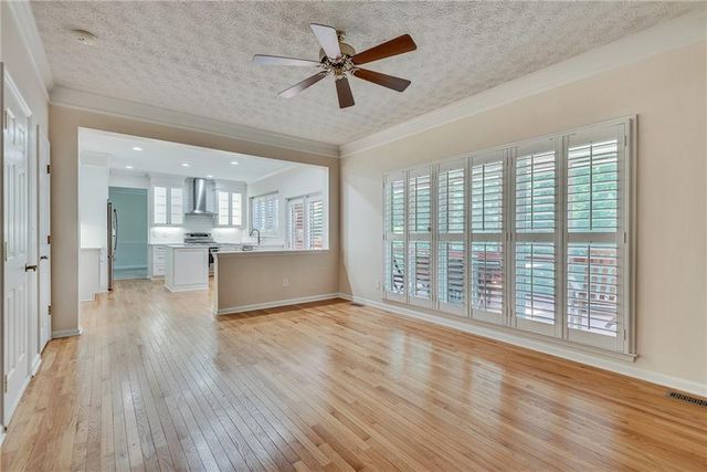 6551 Maid Marion Close, Alpharetta, GA 30005