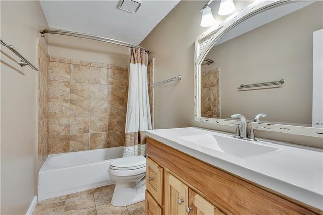 6551 Maid Marion Close, Alpharetta, GA 30005