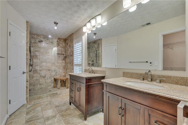 6551 Maid Marion Close, Alpharetta, GA 30005
