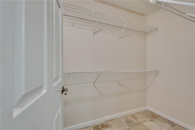 6551 Maid Marion Close, Alpharetta, GA 30005