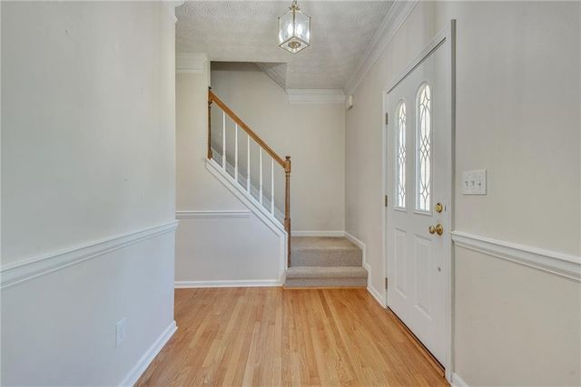 6551 Maid Marion Close, Alpharetta, GA 30005