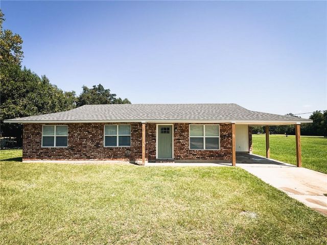 831 ISAAC BROUILLETTE Road, Marksville, LA 71351