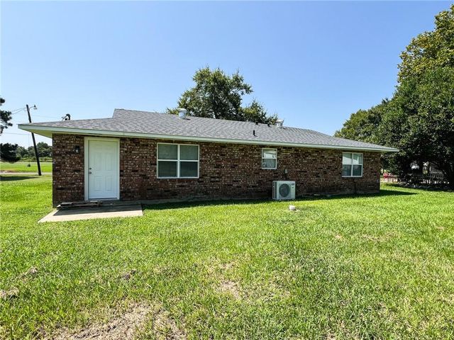 831 ISAAC BROUILLETTE Road, Marksville, LA 71351
