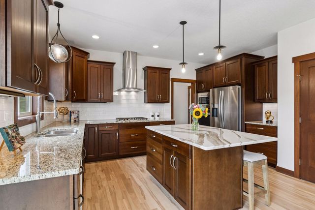 1993 Kerry Drive NE, Rochester, MN 55906