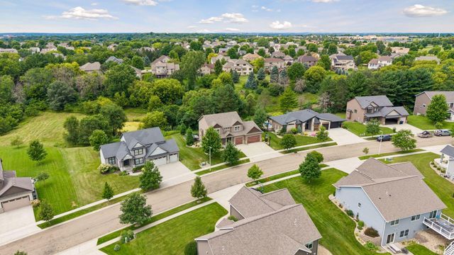 1993 Kerry Drive NE, Rochester, MN 55906