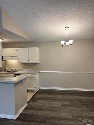2303 W Michigan Ave H-12, Pensacola, FL 32526