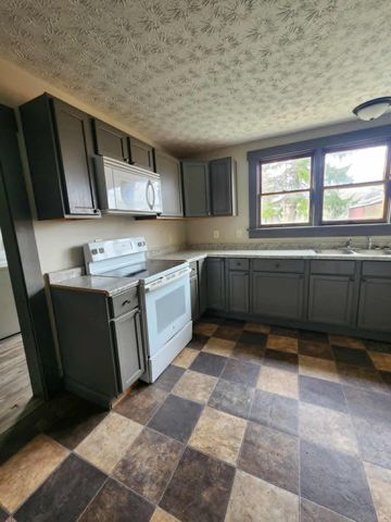 718 E Temple Street, Washington Court House, OH 43160