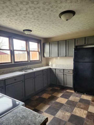 718 E Temple Street, Washington Court House, OH 43160