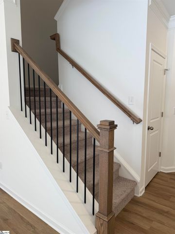 613 Autumn Lake Road, Simpsonville, SC 29681