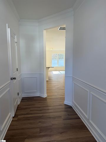 613 Autumn Lake Road, Simpsonville, SC 29681